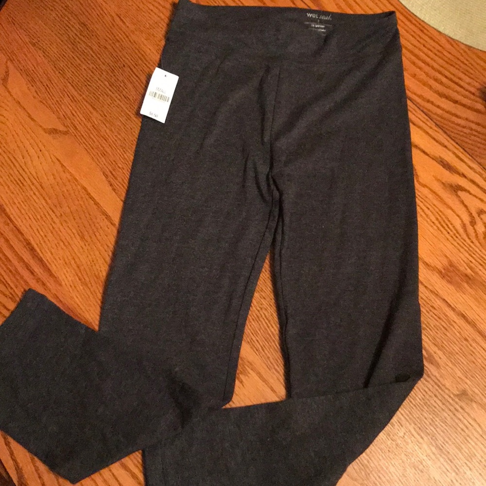 wet seal workout crop leggings